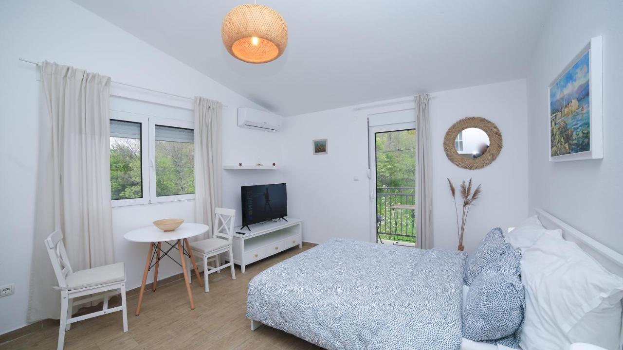 Plamenatz Studio Apartments Virpazar Kültér fotó